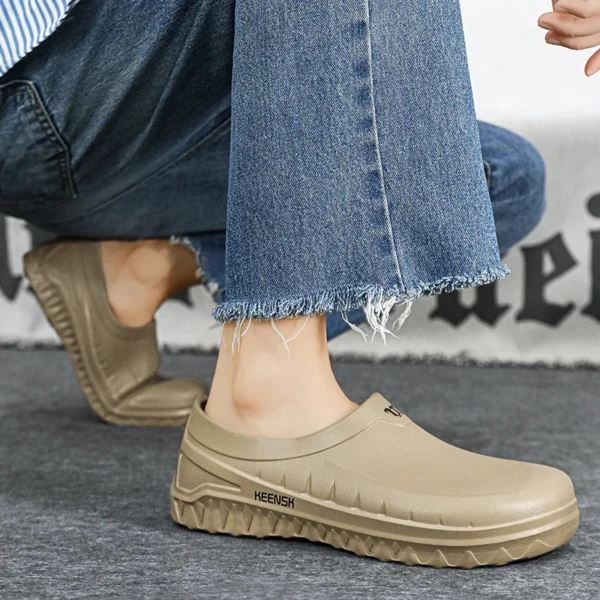 High Quality New Oil-proof Chef Shoes Men's Anti-slip Casual Sandals Mens Slip-on EVA Waterproof Shoes for Men Outdoor Work Shoe 5