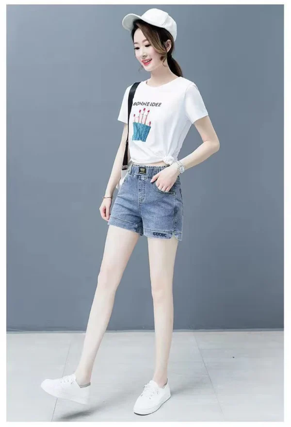 High waisted denim shorts for the 2024 summer new Korean version in large size for slimming effect 5