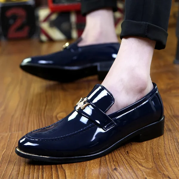 2024 New Fashion Red Men's Social Shoe Casual Glitter Leather Loafers Shoes for Men Slip-on Pointed Toe Dress Shoes Men Footwear 4