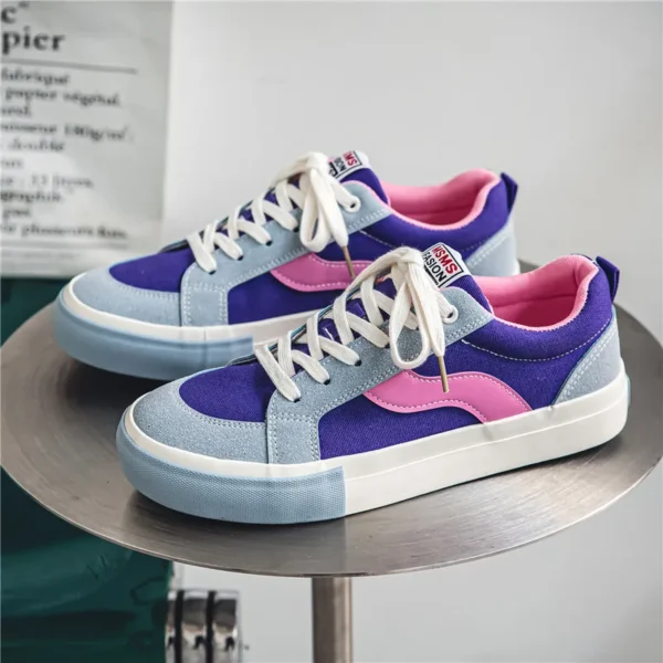 2024 Spring New Men's Fashion Canvas Shoes Couple Snekaers Classic Comfort Low Top Canvas Sneakers Men Designer Vulcanized Shoes 1