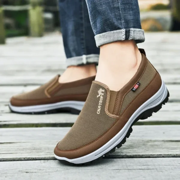 Men's Casual Shoes Classic Loafers Anti-slip Soft Sole Comfortable Men's Leather Sneakers Non-slip Retro Driving Shoes Plus Size 3