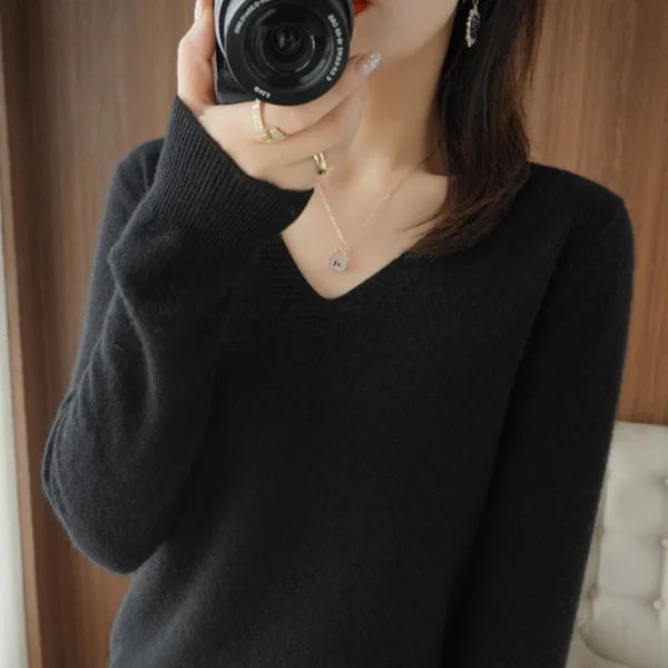 Autumn And Winter New Women's Warm V-neck Pullover Knitted Sweater Korean Fashion Long-sleeved Loose Thin Inner Top 2