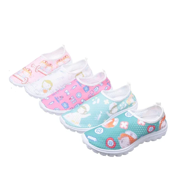 New Cartoon Nurse Doctor Print Women Sneakers Slip on Light Mesh Shoes Summer Breathable Flats Shoes Zapatos Planos 5