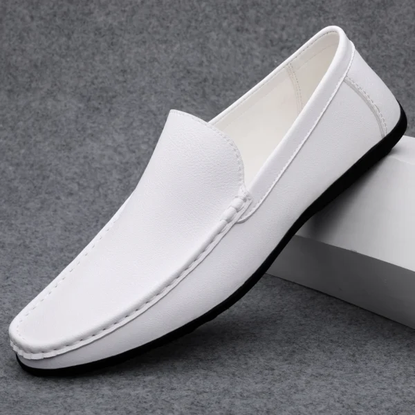 2022 Fashion Mens Shoes High Quality Brand Loafers Comfy Leather Boats Shoes White Men Summer Casual Shoes Mocassin Plus Size 47 1