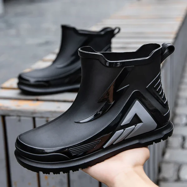 Fashion Men's Rain Boots Lovers Outdoor Non-slip Waterproof Working Water Boots Couple's Ankle Platform Rainboots Fishing Shoes 2