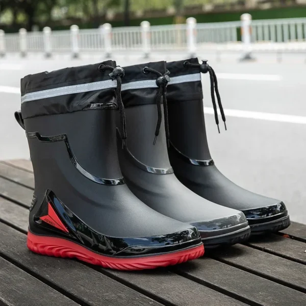 Men's waterproof anti-slip rain boots outdoor fishing boots new rain boots men's rubber shoes with velvet to keep warm in winter 4