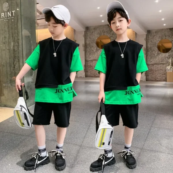 Kids Clothes Boy Contrast Sleeve Fake Two Pieces T-Shirt & Shorts 2 Pieces Set Teenage Summer Street Wear Letter Tracksuit 1