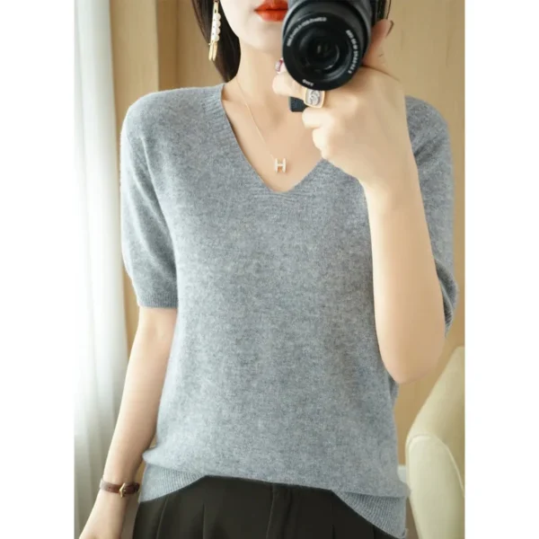 Spring/Summer 2022 Ladies Sweater Pullover Solid Color V-neck Half-sleeved Knitted Cashmere Sweater Thin Casual Top 3