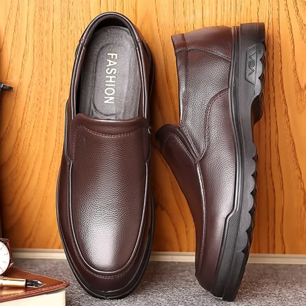 Vintage Men Leather Shoes Men dress shoes Slip On Business Casual Shoes Classic Soft Leather Hombre Breathable Men Flats 3