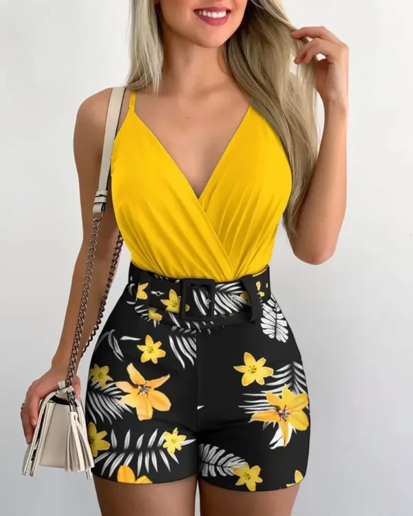 Fashion Summer Women's Two-piece Beach Suit 2024Sexy Slim Short Top Shorts Printing Casual Suspenders Package Hips 2 Piece Set 2 1